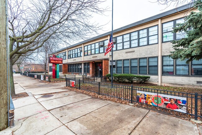 Wells Preparatory Elementary Academy has a C rating on Niche.