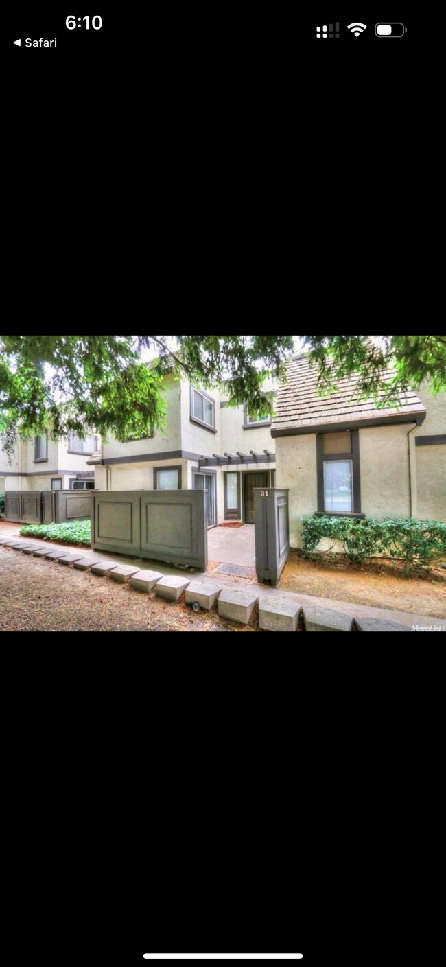 112 Luna Grande Cir unit 31A, Sacramento, CA 95834 - photo 2