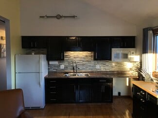 8 Raymond St Unit 201, Biddeford, ME 04005