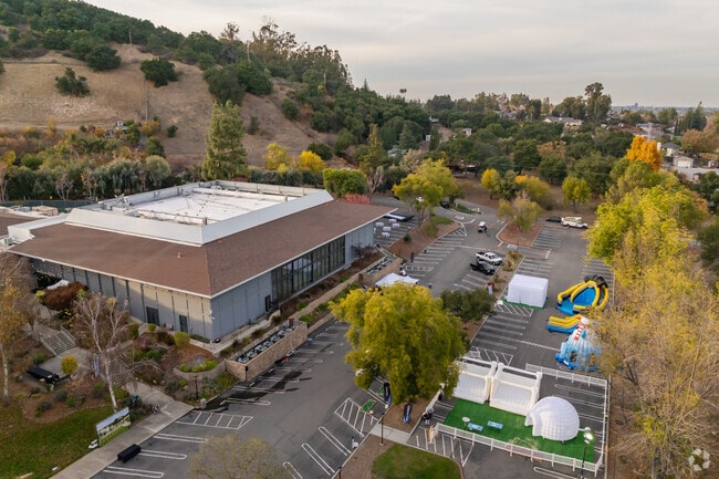 Venture Christian Academy serves students grades PK-8.