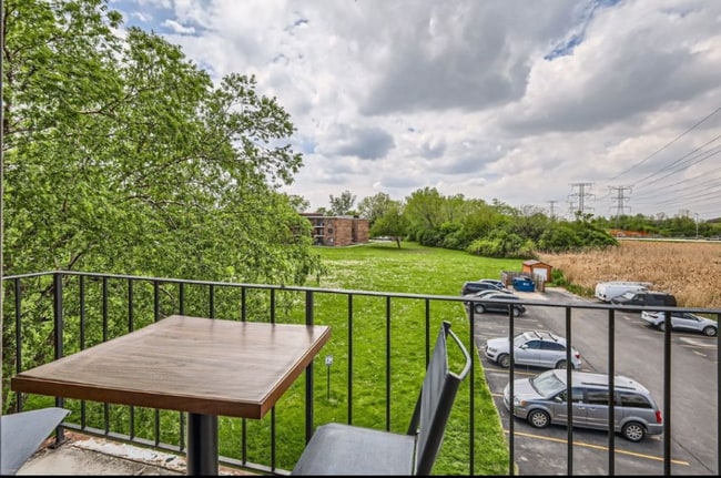 953 N Rohlwing Rd unit 201a Unit 201a, Addison, IL 60101 - photo 2