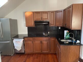 197 Roosevelt Blvd, Hauppauge, NY 11788