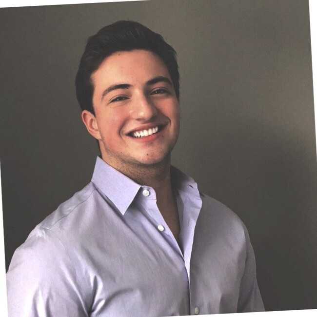 Agent Photo