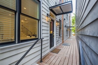 727 Kenyon St NW Unit B, Washington, DC 20010