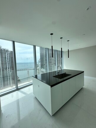 270 Biscayne Boulevard Way, Miami, FL 33131