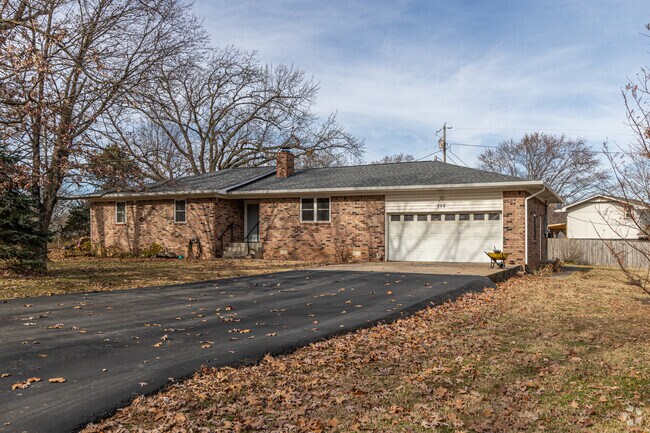 Ranch homes are common in Decatur.