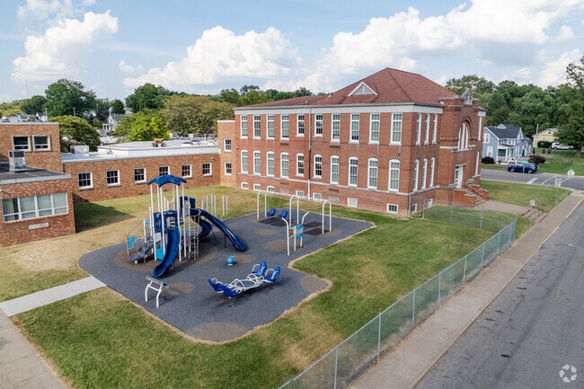 The student population of Tekoppel Elementary School is 439 and the school serves K-5.