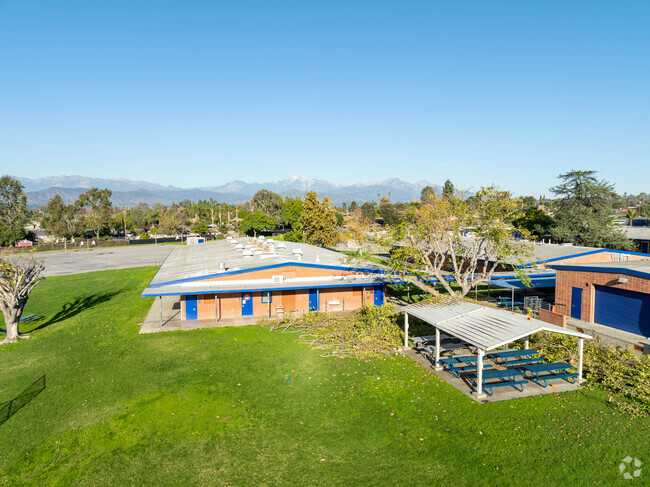 Merced Elementary School is a California Distinguished school.