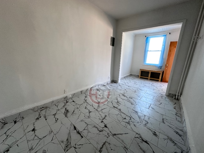 1446 Gillespie Ave unit 1, Bronx, NY 10461 - photo 3