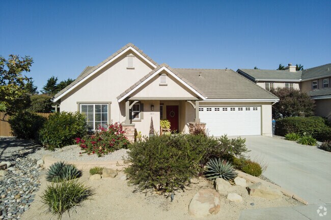 Find your dream home in East Lompoc.