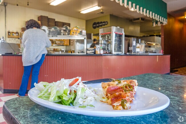 Pizza Factory is a local favorite for dinner in Le Grand.