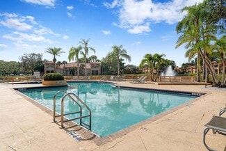 4871 Via Palm Lakes Viaduct, West Palm Beach, FL 33417