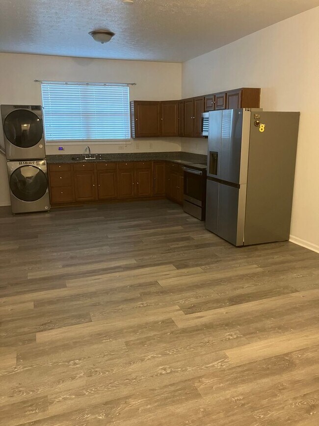 410 Gateshead Ct, Westfield, IN 46074 - photo 7