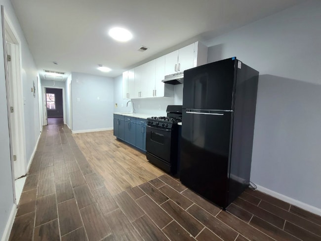 9 Wolcott Terrace unit 1, Newark, NJ 07112 - photo 2