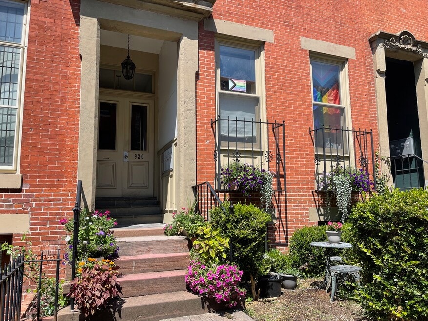 920 N Calvert St, Baltimore, MD 21202 - photo 1