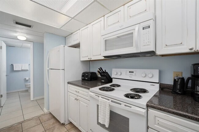 8815 Thomas Dr unit FL6-ID1355024P, Panama City Beach, FL 32408 - photo 4