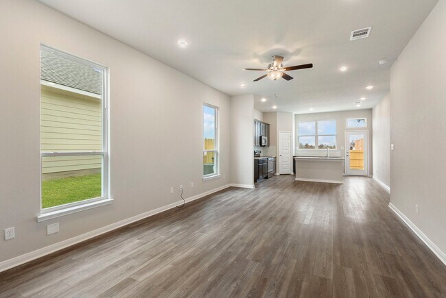 4500 S Fork Ranch Rd unit 36922718, Waco, TX 76705 - photo 3