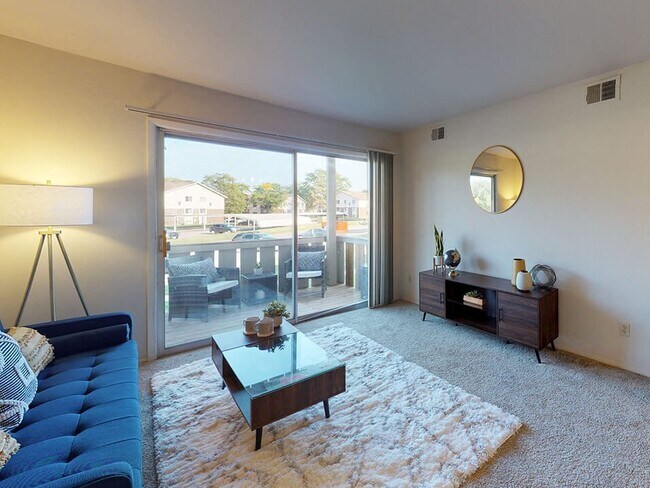 Castle Pointe, East Lansing, MI 48823 - photo 2