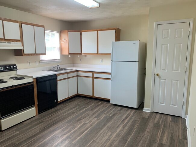 415 Laurence Ln, Blacksburg, VA 24060 - photo 5