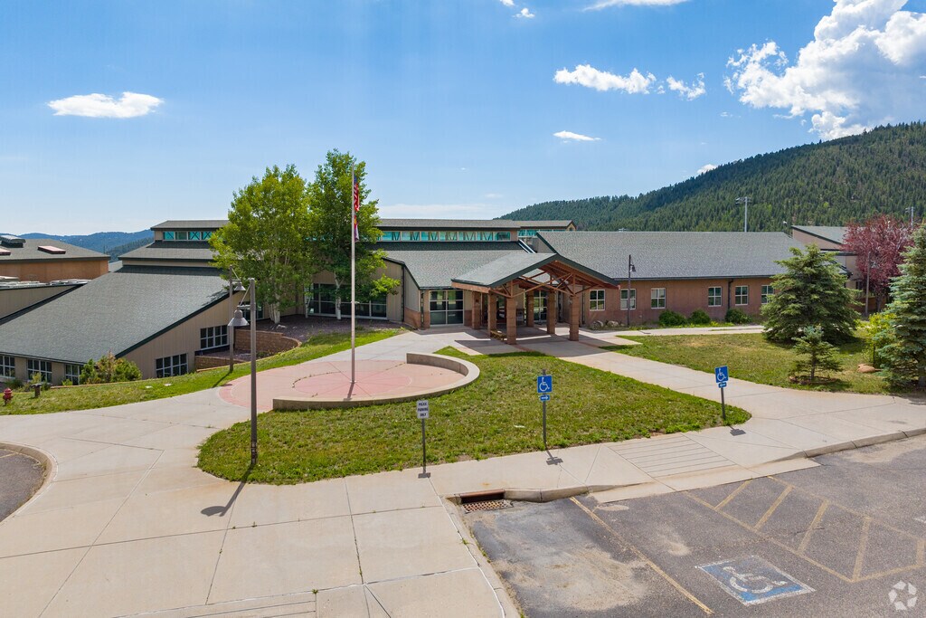 Clear Creek High School, Evergreen CO Rankings & Reviews