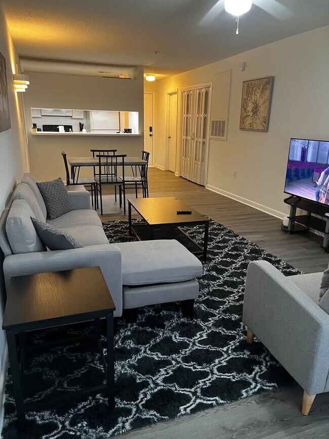 1230 University Ct unit 1230-3, Raleigh, NC 27606 - photo 2