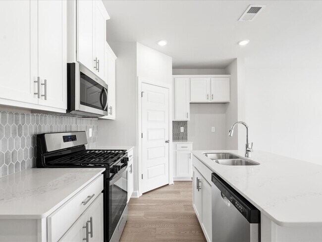 219 Cupid Ct, Greer, SC 29651 - photo 6