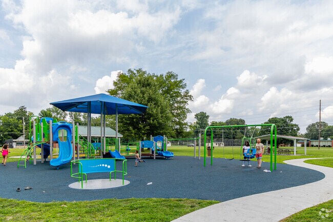 Robert Coleman Park has new state-of-the-art playground for families to enjoy in Paducah.
