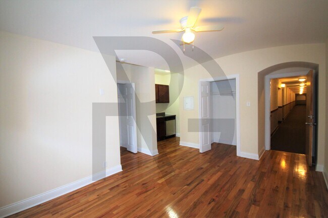 556 W Arlington Place unit 211, Chicago, IL 60614 - photo 6