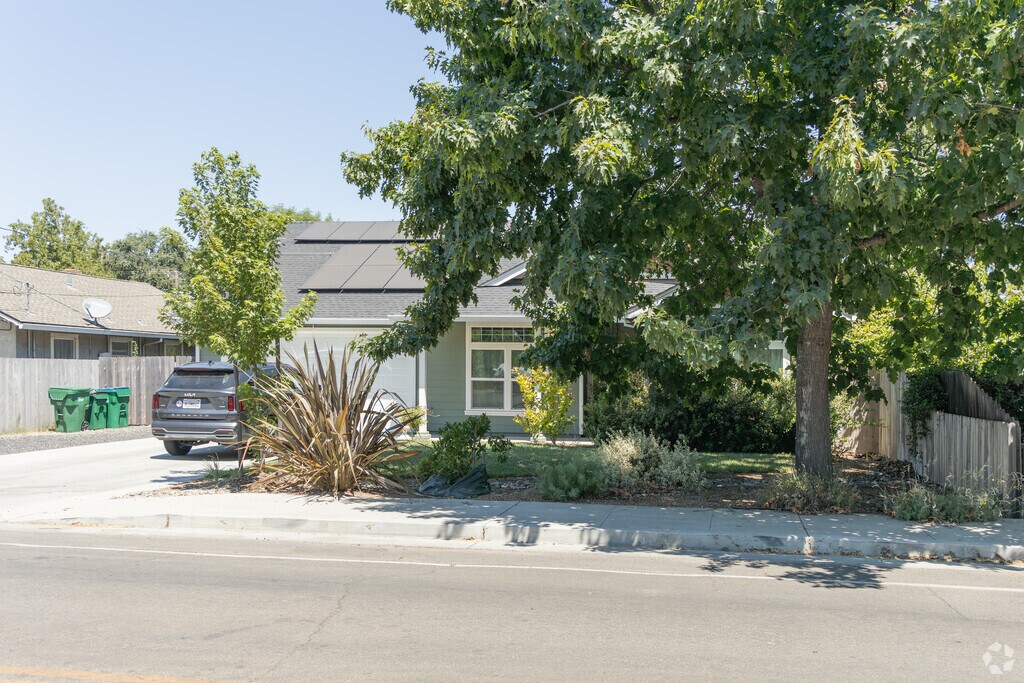 Amercan Christian Academy offers independent Study.