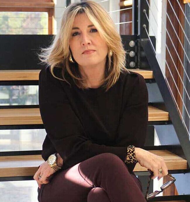 Carla Lewis