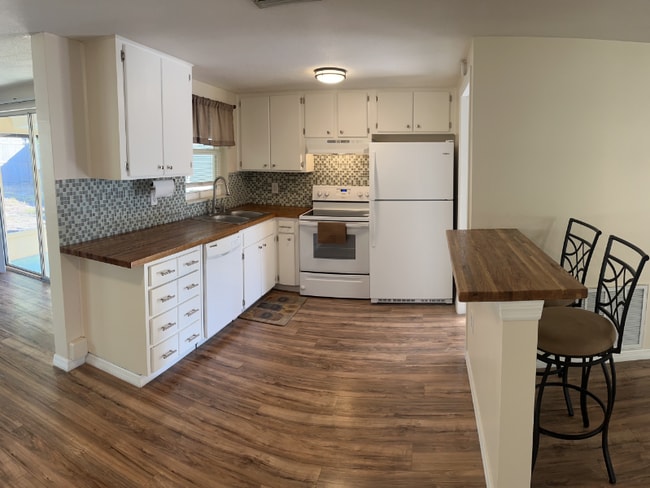 10702 Laburnum Dr, Port Richey, FL 34668 - photo 4