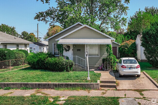 Markland Heights has wide sidewalks, and close proximity to many amenities.