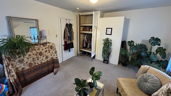 SW Bedroom/Living room