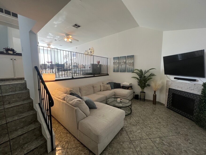 9601 Sylmar Ave, Panorama City, CA 91402 - photo 1