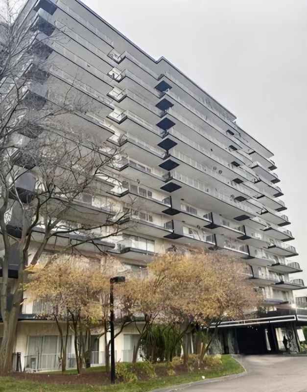15801 Providence Dr, Southfield, MI 48075