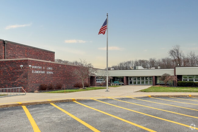 Dorothy E. Lewis Elementary School, Solon
