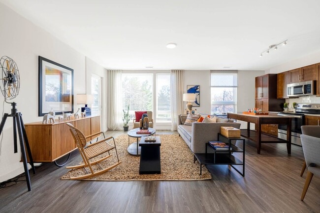 VY Reston Heights, Reston, VA 20191 - photo 3