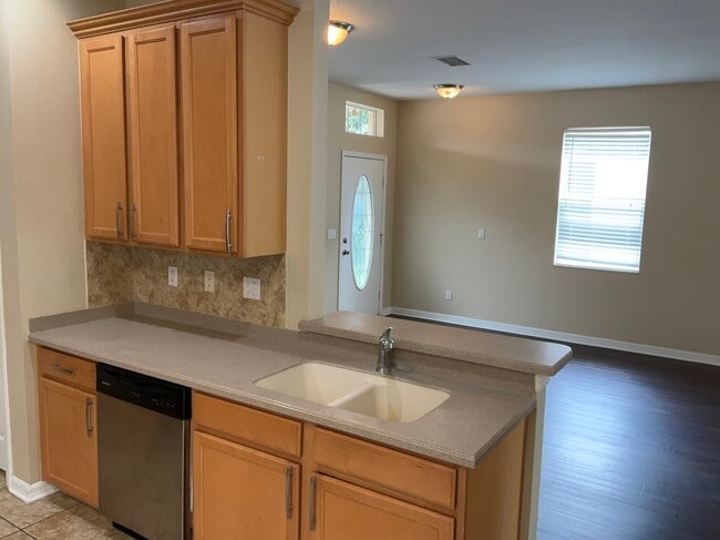 15031 Skip Jack Loop, Lakewood Ranch, FL 34202 - photo 2