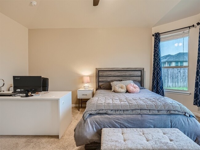 19212 Scoria Dr, Pflugerville, TX 78660 - photo 3