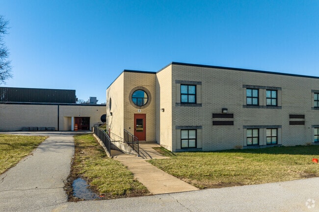 5% of students at Jamestown Elementary School are proficient in Math.