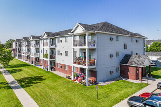 1430 35th St, Fargo, ND 58103