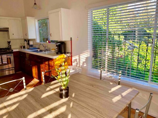 1153 N Ogden Dr unit Ogden Duplex Upstair, West Hollywood, CA 90046 - photo 6