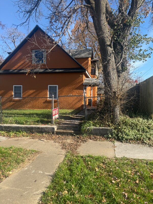 101 S Gray Ave, Joplin, MO 64801