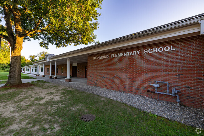 Richmond Elementary School in Richmond is a family-oriented school serving grades K-4.