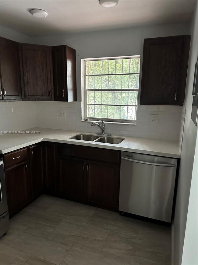 1111 NW 19th Ave, Miami, FL 33125 - photo 6