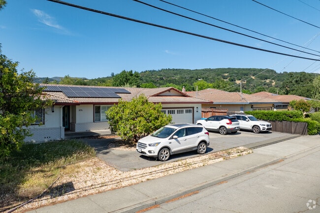 Single-story ranch homes are common for homeowners in Sonoma.