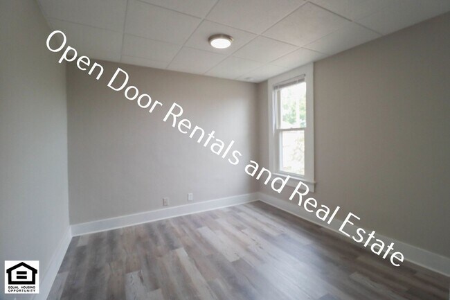 1918 Riedmiller Ave unit 1918 Riedmiller Ave, Fort Wayne, IN 46802 - photo 5