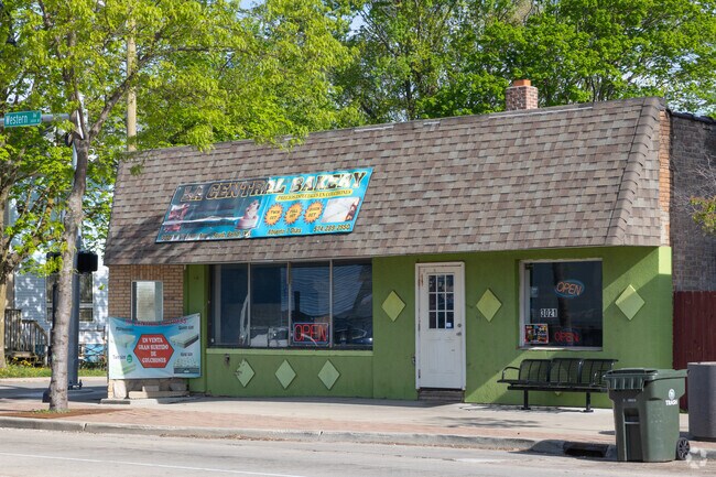 The La Central Panaderia is an authentic Mexican bakery in LaSalle Park.
