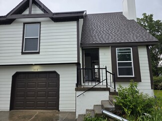 1410 SE 7th Place, Lees Summit, MO 64063