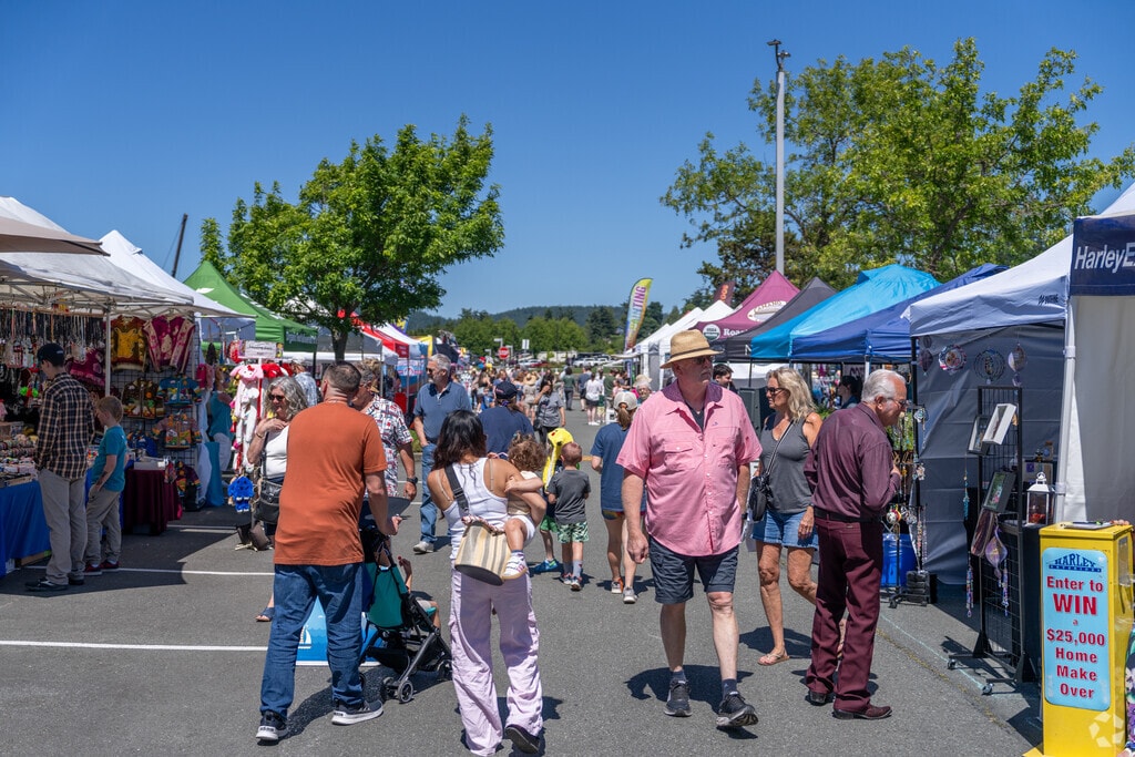 Shop from local vendors at the Anacortes Waterfront Festival near Del Mar.